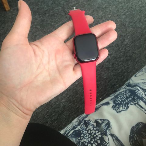 Apple Watch 7 Cell Alu 41mm Red fra Eplehuset Oslo City