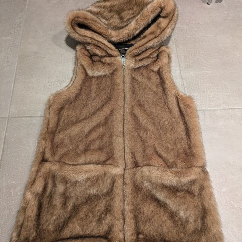 Faux fur/pels vest fra Zara