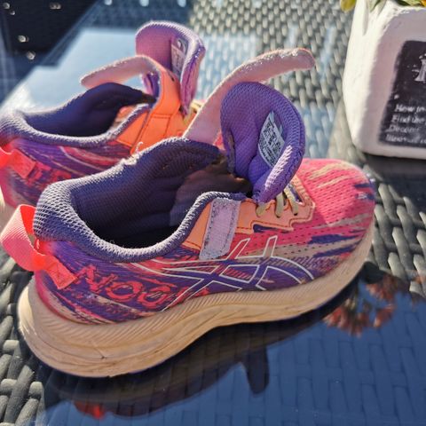 Asics Noosa str 30