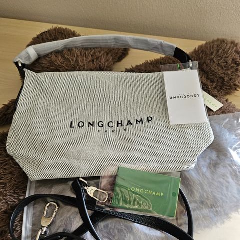 Longchamp handbag/slingbag