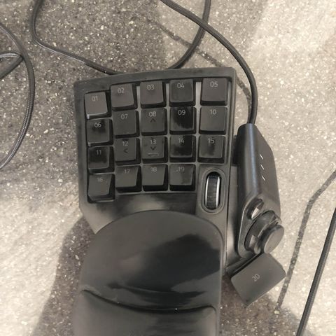 Tartarus v2  hånd tastatur