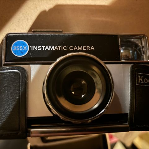 Kodak 255x instamatic camera