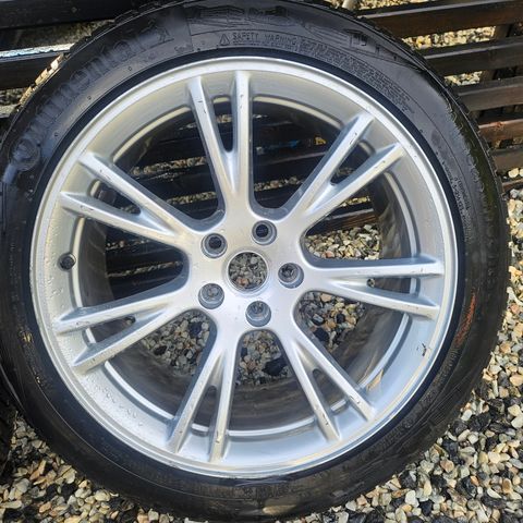 19" Tesla Model Y Gemini m/sommerdekk