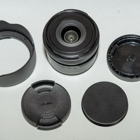 Sigma 24mm f/3.5 for Sony FE selges