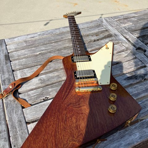 Gibson Explorer