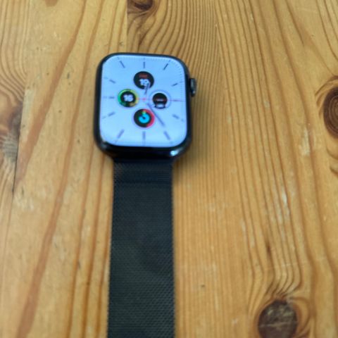 Smartklokke Apple Watch 9 sillular stål