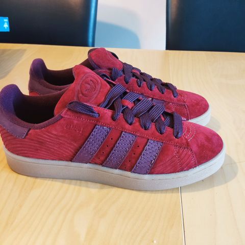 Adidas Campus ny med eske str 45 1/3