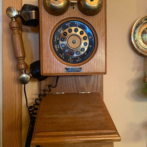 Veggtelefon