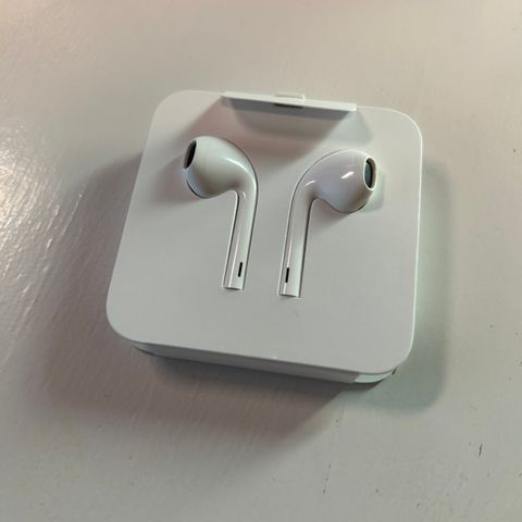 Helt nye apple earpods med lightning kabel