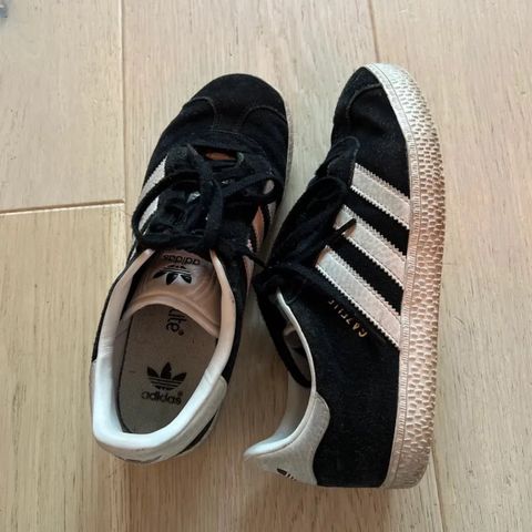 Adidas gazelle str 35