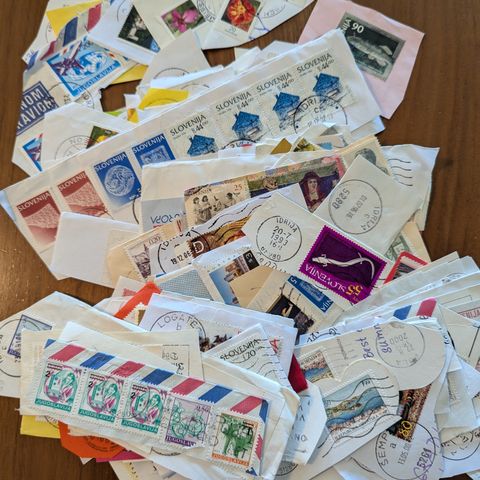 Masse eldre frimerker selges