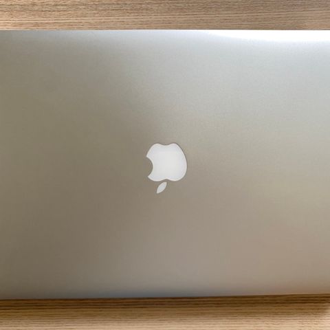 Macbook pro 15” mid-2015 modell