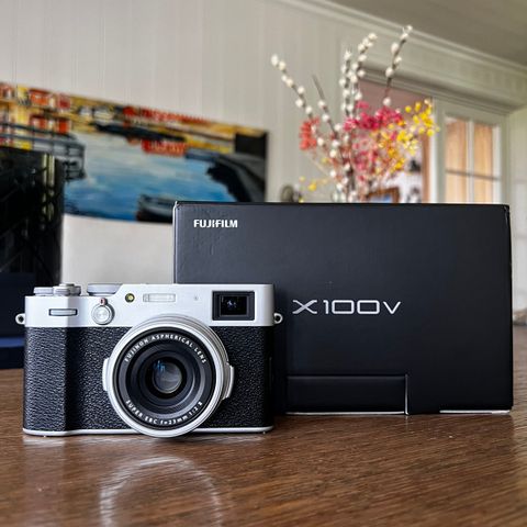 Fujifilm X100V