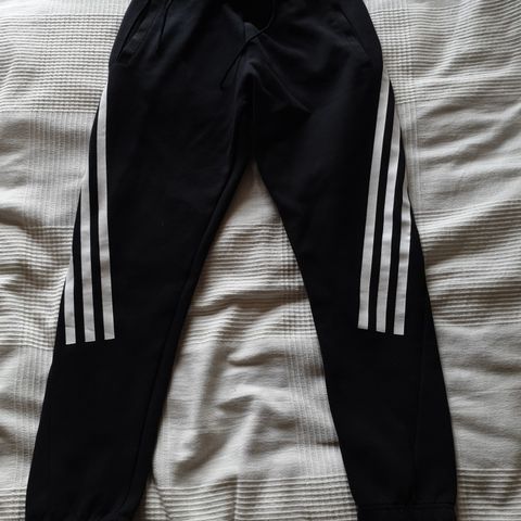 Adidas joggebukse