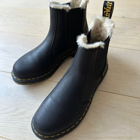 Dr. Martens Leonore str 40