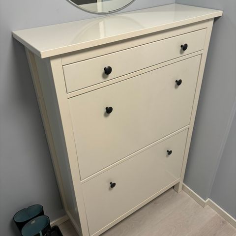 Hemnes skoskap (IKEA)