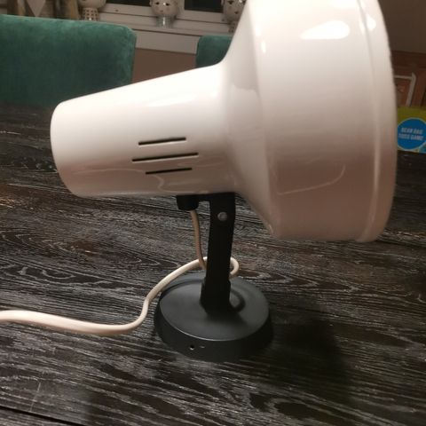 Retro Luxo vegglampe til salgs.