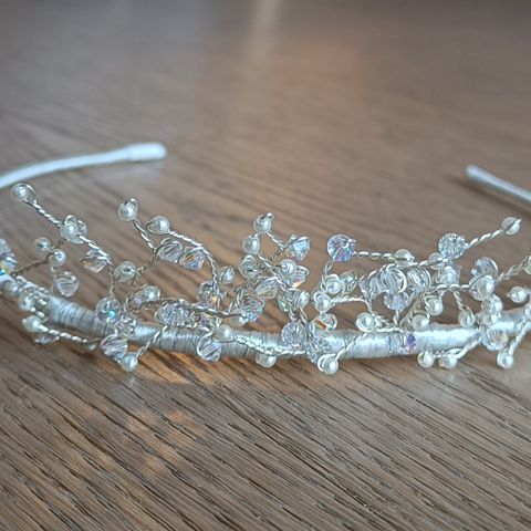 Diadem / tiara fra Richard Design