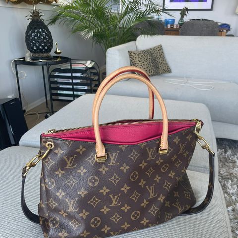 LOUIS VUITTON Monogram Pallas MM