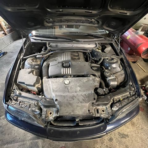 BMW E46 320dat motor selges