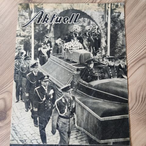 Ukebladet Aktuell nr 42, 1957