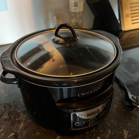 Ubrukt Crock Pot (Slow cooker) selges billig