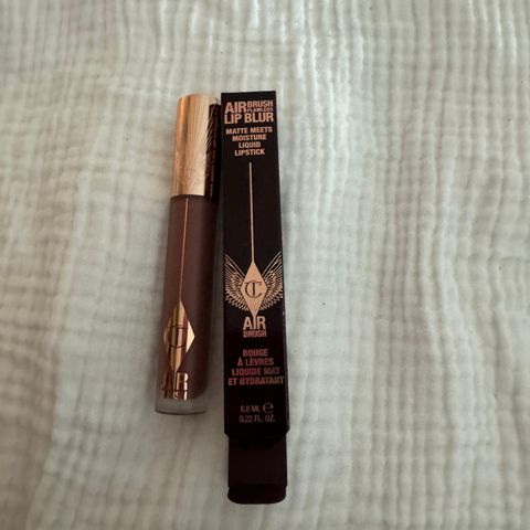 Charlotte tilbury lip gloss