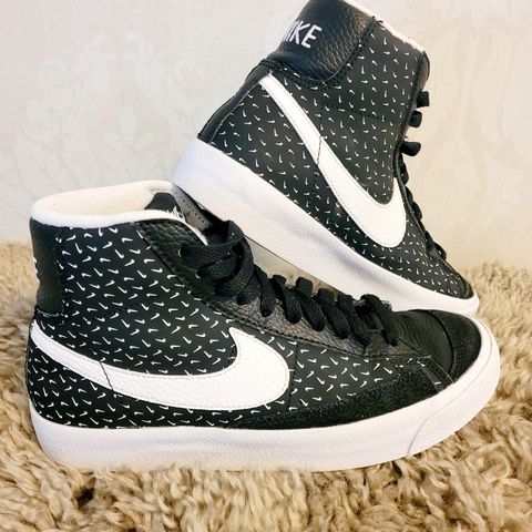 Som nye Nike sneakers str 37