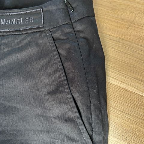 Moncler bukse str 38/40