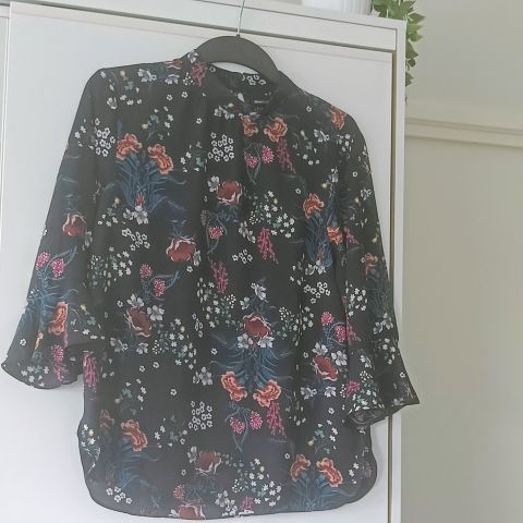 Søte bluse fra Gina Tricot