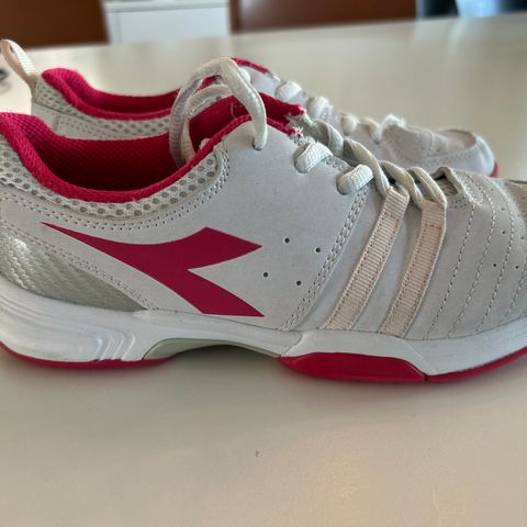 Diadora joggesko / hallsko