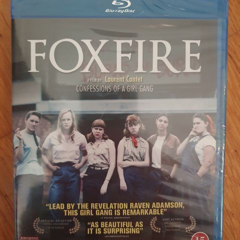 FOXFIRE. I PLAST