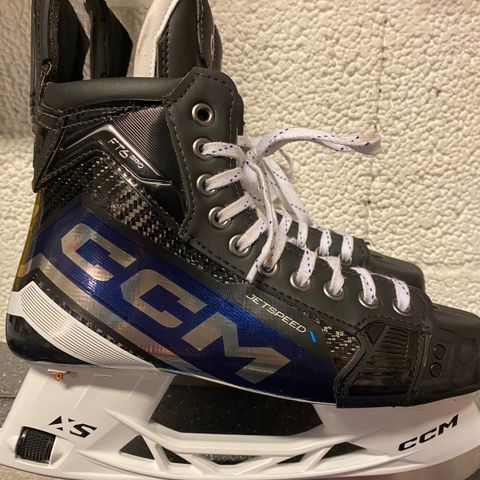 CCM Jetspeed FT6 size 6 3/4 Str: 42,5