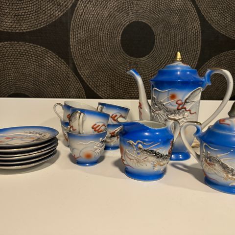 Kutani drogonware tea set