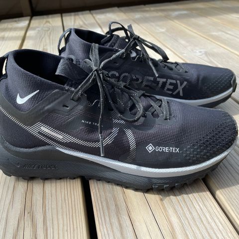 Nike Trail Goretex sko. Størrelse 38.5. Brukt en gang.