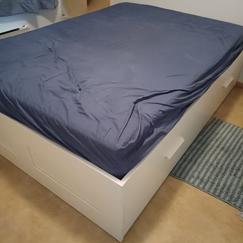 Ikea BRIMNES 180x200 selges, nylig kjøpt i fjor