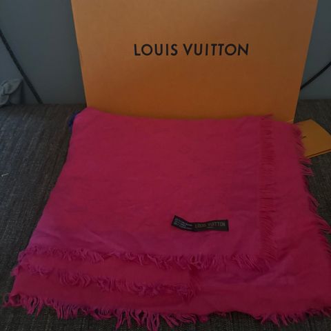 Louis Vuitton shawl