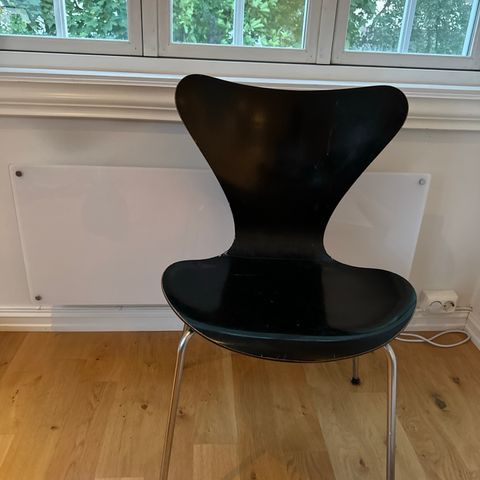 Syveren stol (noe svikt i rygg) Arne Jacobsen