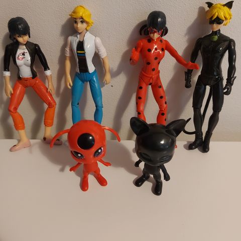 Miraculous Ladybug og Cat Noir (Halv pris på frakt til 11.aug!)