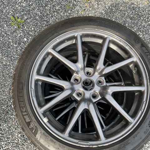 Tesls model 3 michelin kompletsett