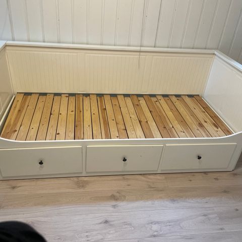 Hemnes seng