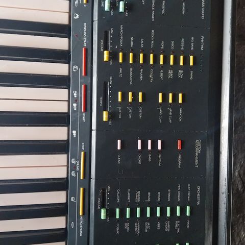 YAMAHA psr70 . Keyboard