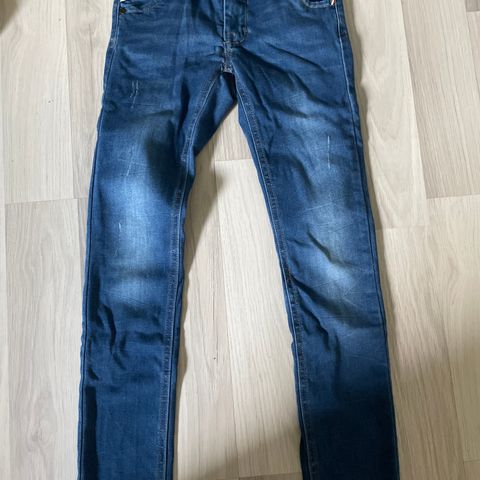 Blå jeans gutt, Name it