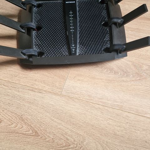 Nighthawk x6 r8000 router