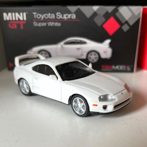 Toyota Supra MK4 (1:64) MiniGT