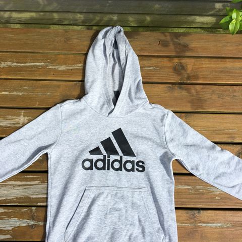 Adidas hettegenser