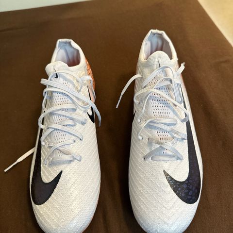 Nike vapor mercurial safari strl 41