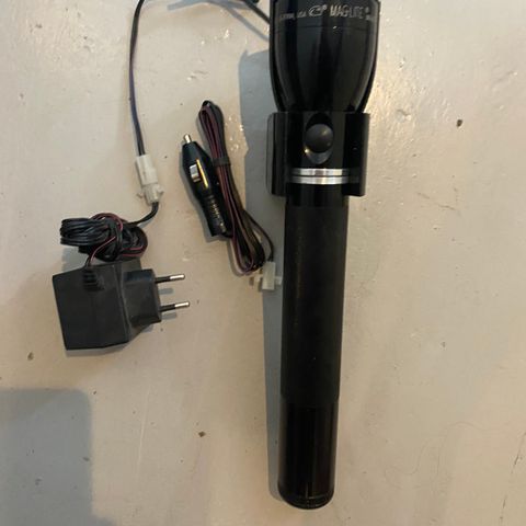 Maglite oppladbar lommelykt