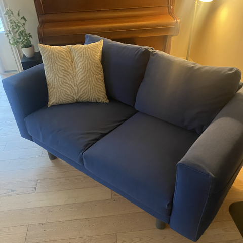 Fin 2-seter sofa