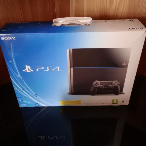 Playstation 4 500 GB sett med orginal eske